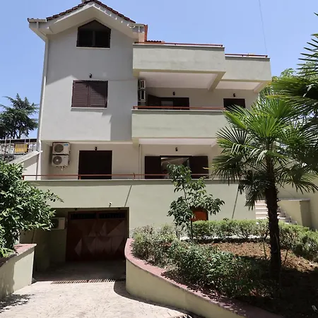 Emar Hotel